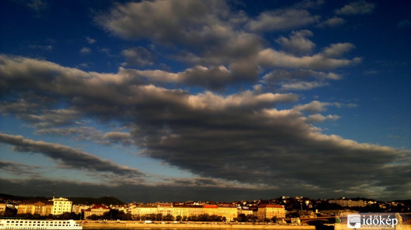 szeptemberi reggel  a rakpartról 