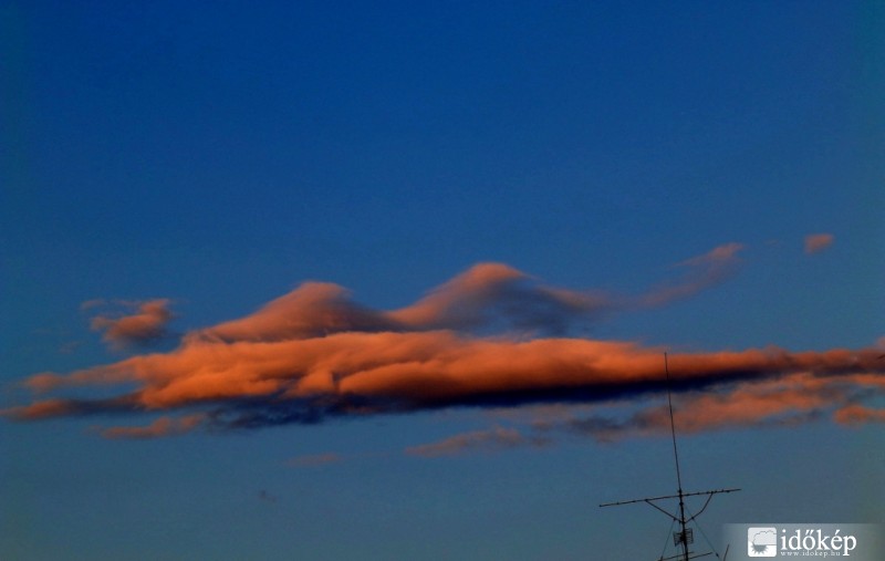 tegnap esti különc maszat