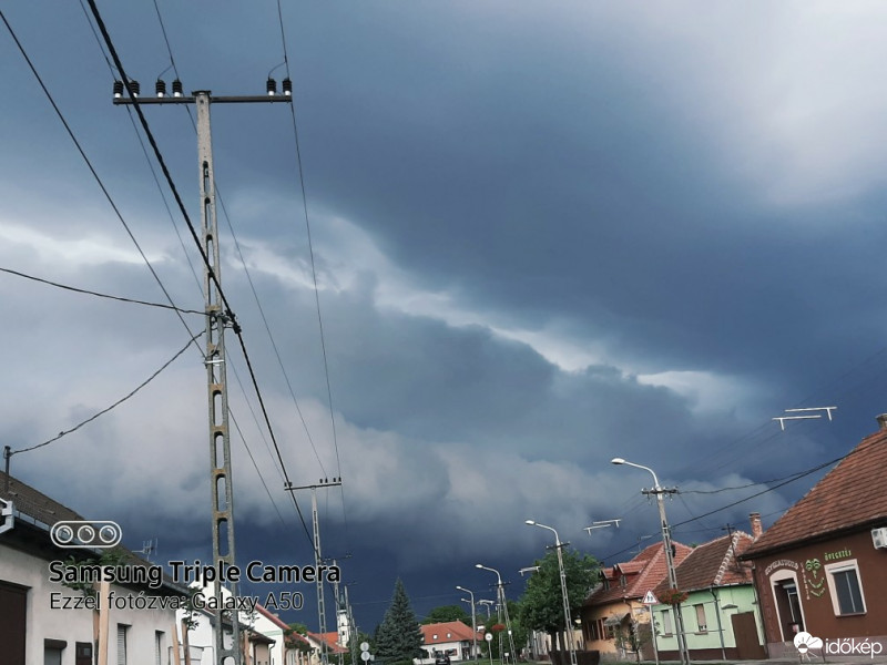 Észlelési fényképek