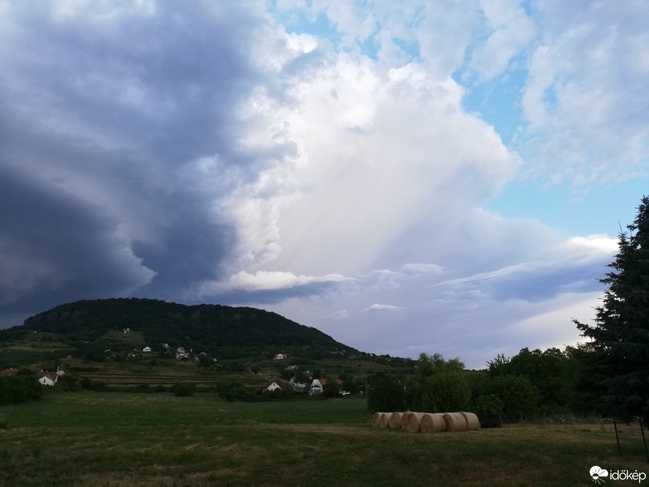 Észlelési fényképek