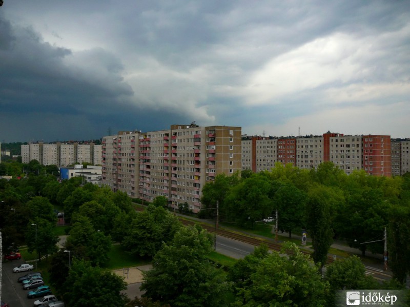 Budafok felől jön a vihar