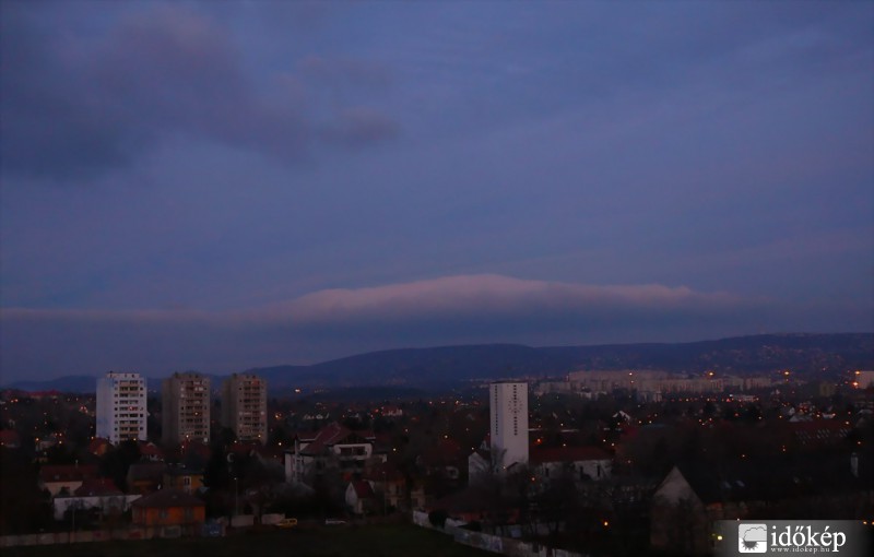 Reggeli felhőzet Albertfalváról