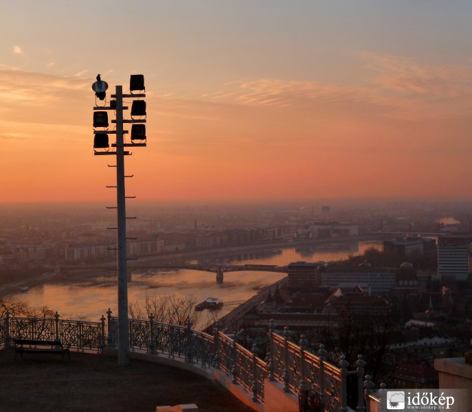 Rálátás Budapestre (ma 06:14-kor)