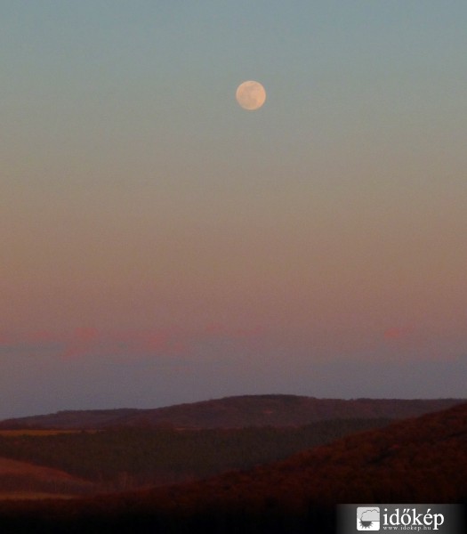 Naplemente és Holdkelte
