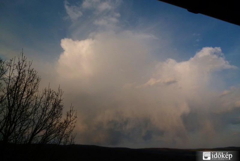 Gödöllő, ma 18:15-kor