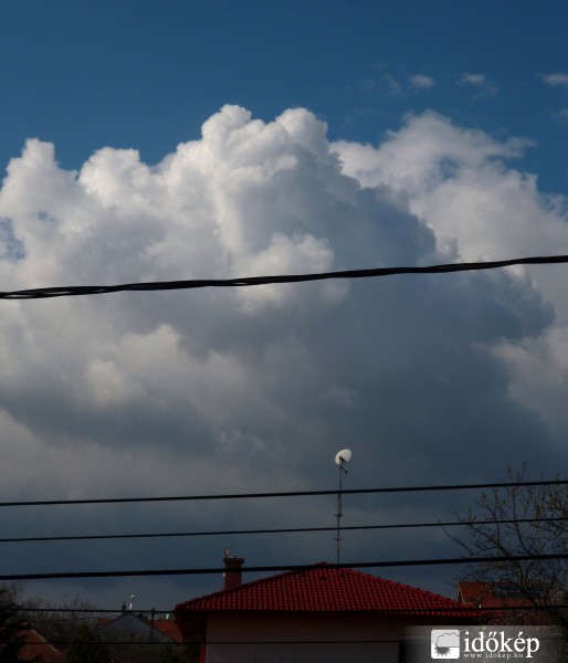 Felhők Budatétény feleltt