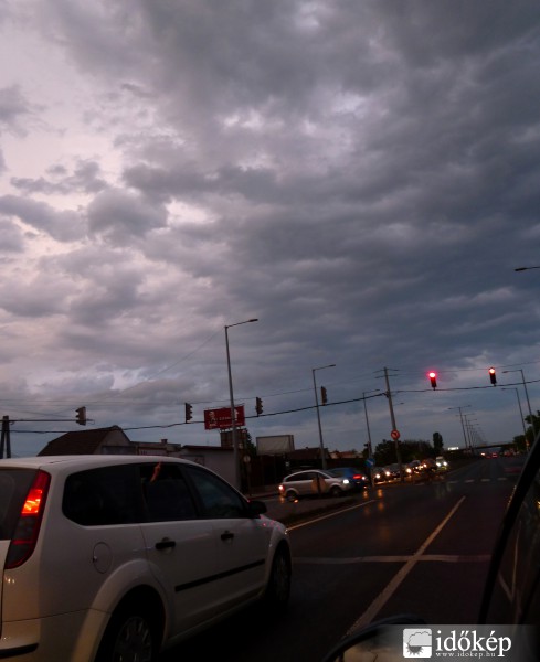 Tegnap Budapest felett (19:55-kor)