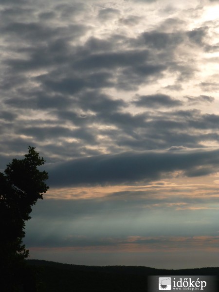 2015.05.10., 07:19-kor