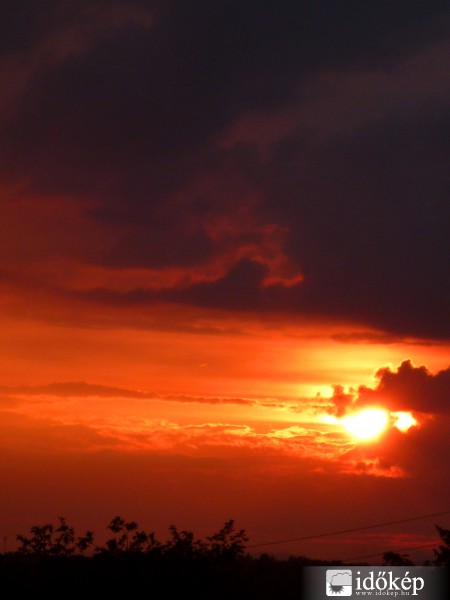 Tűzokádó sárkány ('15.05.25., 20:01-kor)