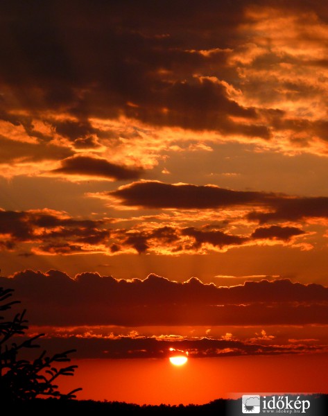 Napkelte ('15.06.10., 05:04-kor)