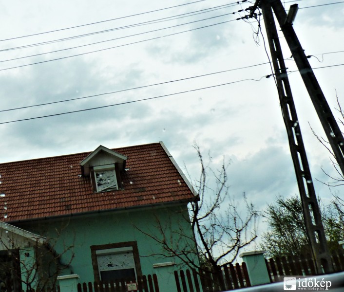 Mezőhegyesen a redőnyök mindenütt olyanok, mint a szita