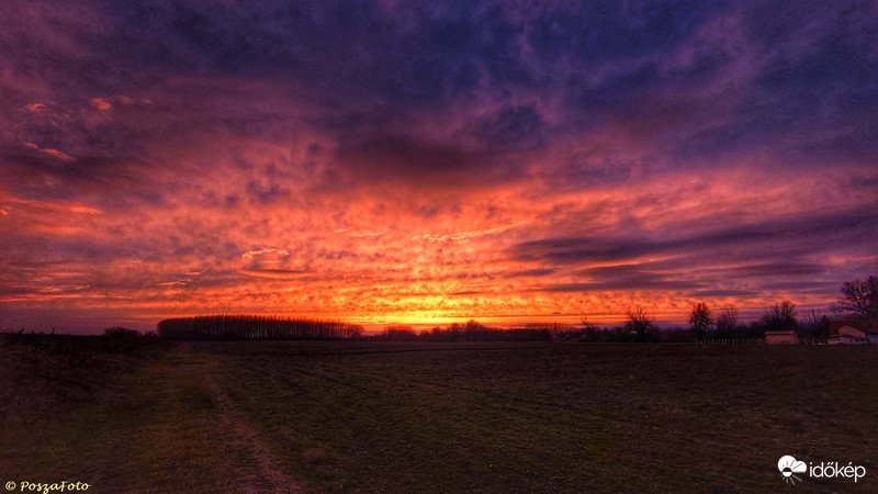 Fények a mai naplementekor