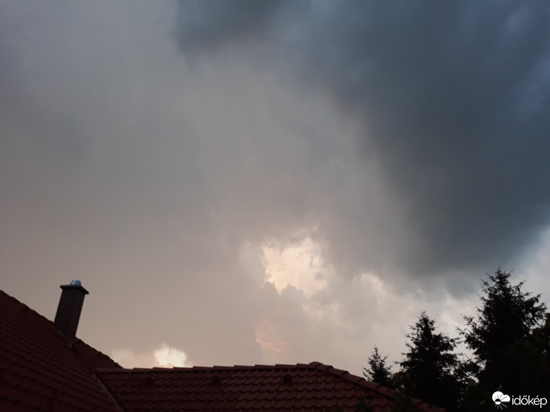 Észlelési fényképek