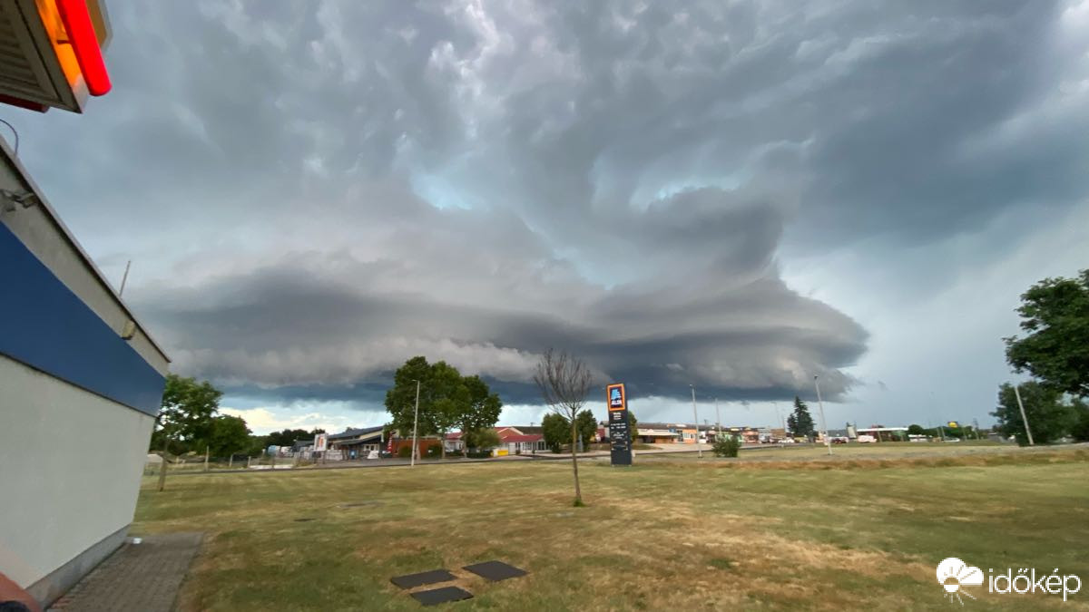 Észlelési fényképek