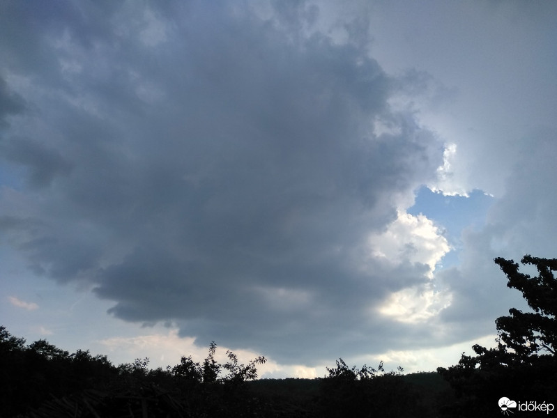 Észlelési fényképek