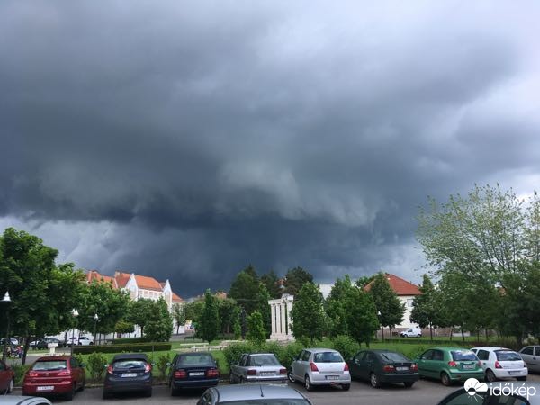 Gyöngyös