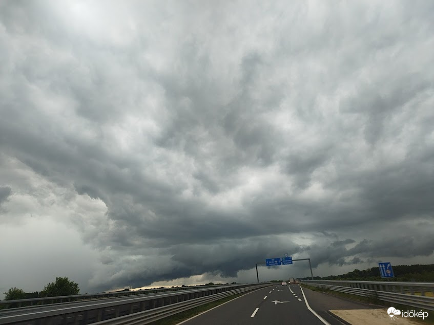 Észlelési fényképek