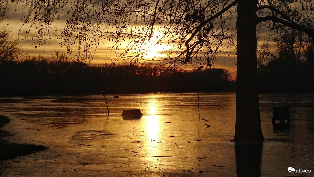 Alkonyi jégvarázs Mártélyon