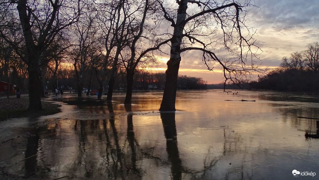 Alkonyi jégvarázs Mártélyon