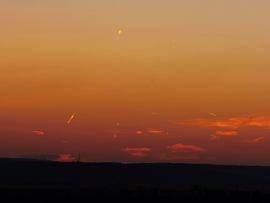 Repülők a naplementében 
