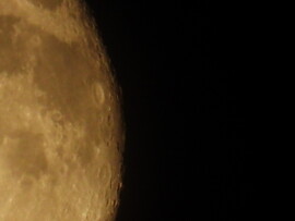 Kráterek a Holdon 2.