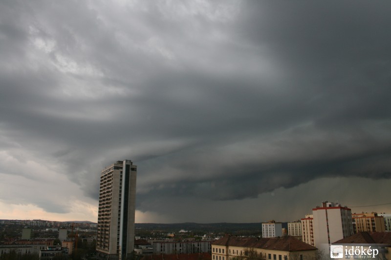 Pécs, ápr. 14.