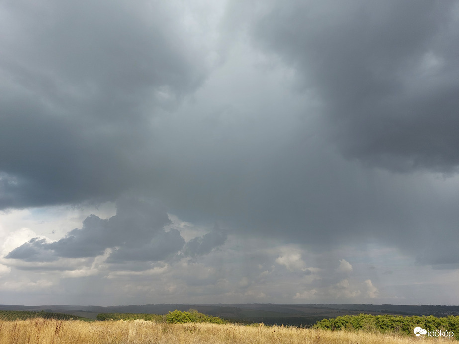 Zivatar érkezése 
