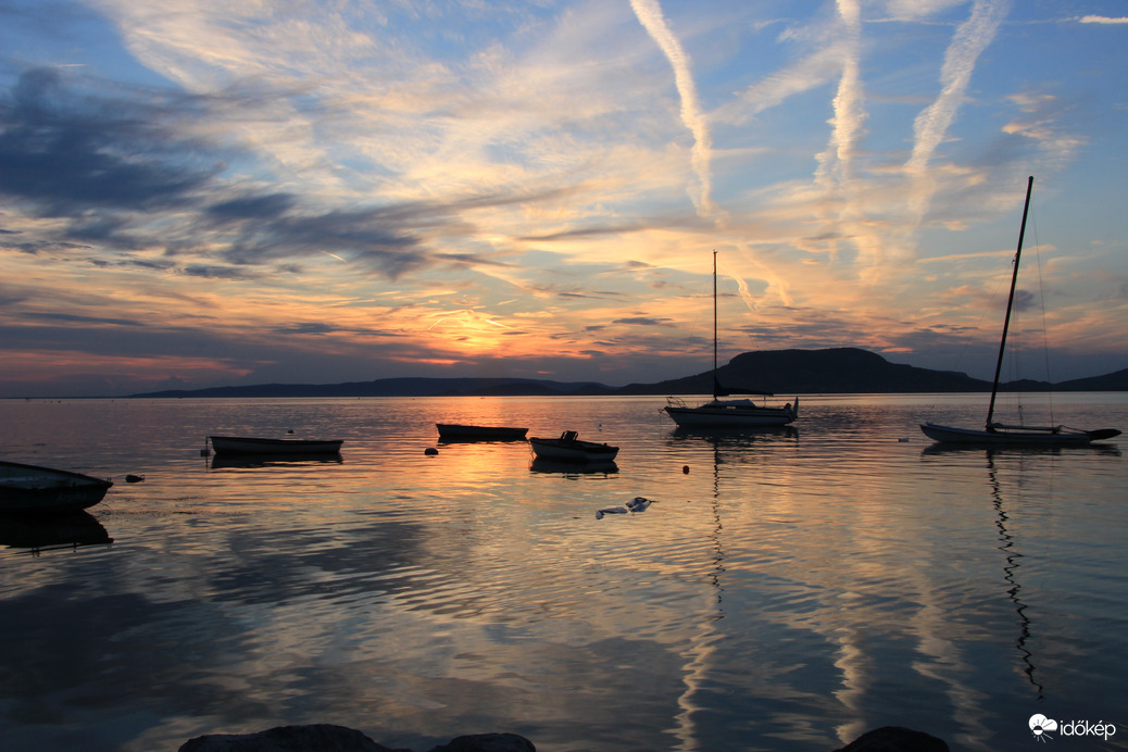 Napnyugta és a Balaton