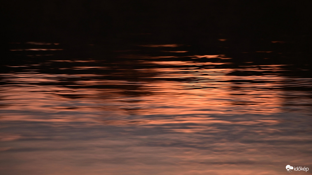 ... csak játszik a fény ...