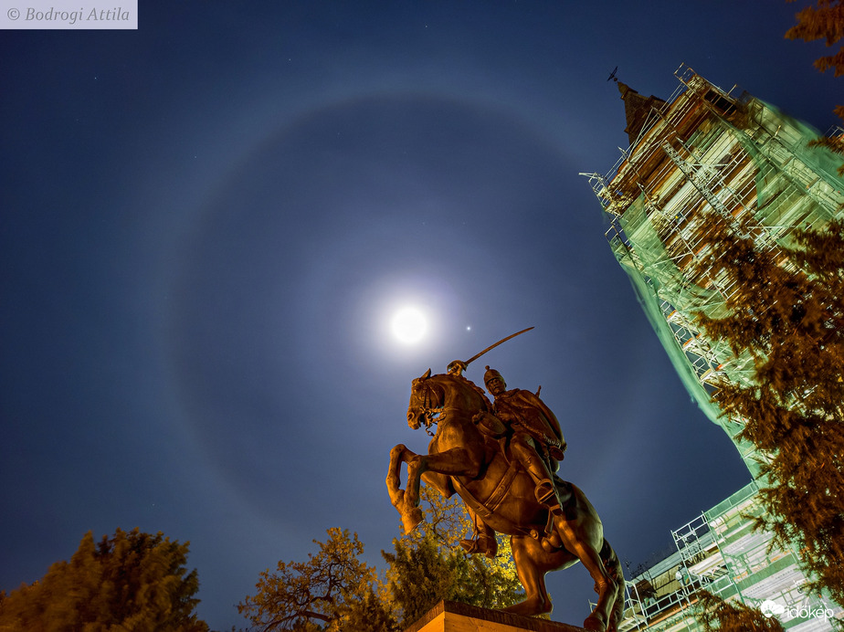 Holdhaló Hold-Jupiter együttállással