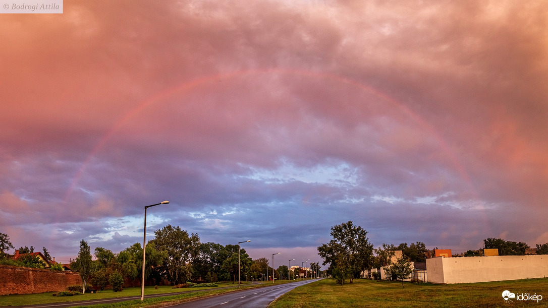 Rózsaszínbe burkolódzó