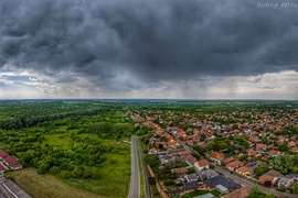 Befellegzett Vásárhely felett