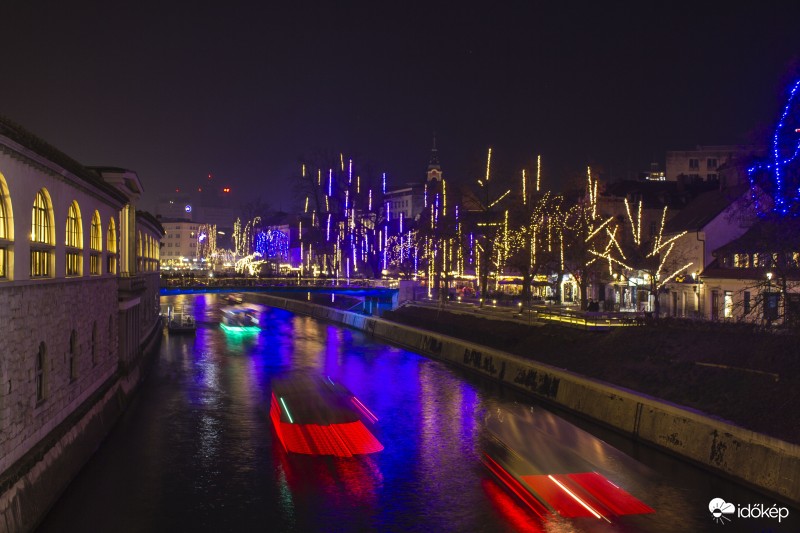 Ljubljanica folyó a Sárkány hídról 