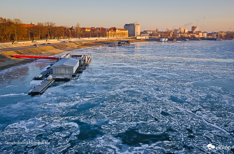 A befagyott Tisza Szegednél