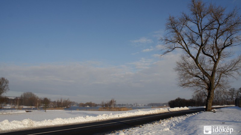 Téli reggel a tónál