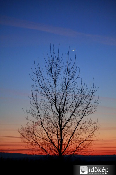 Vénusz Mars Hold együttállás