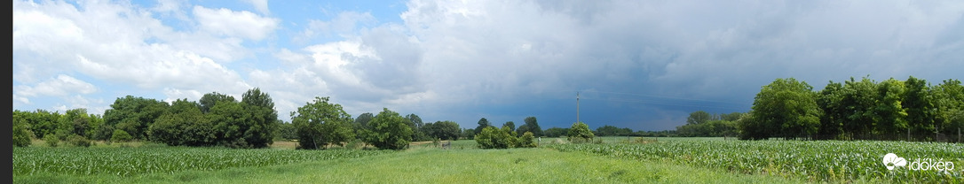Panoráma kép a zivatarról