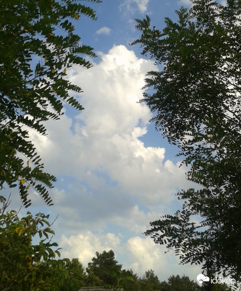 Keretezve