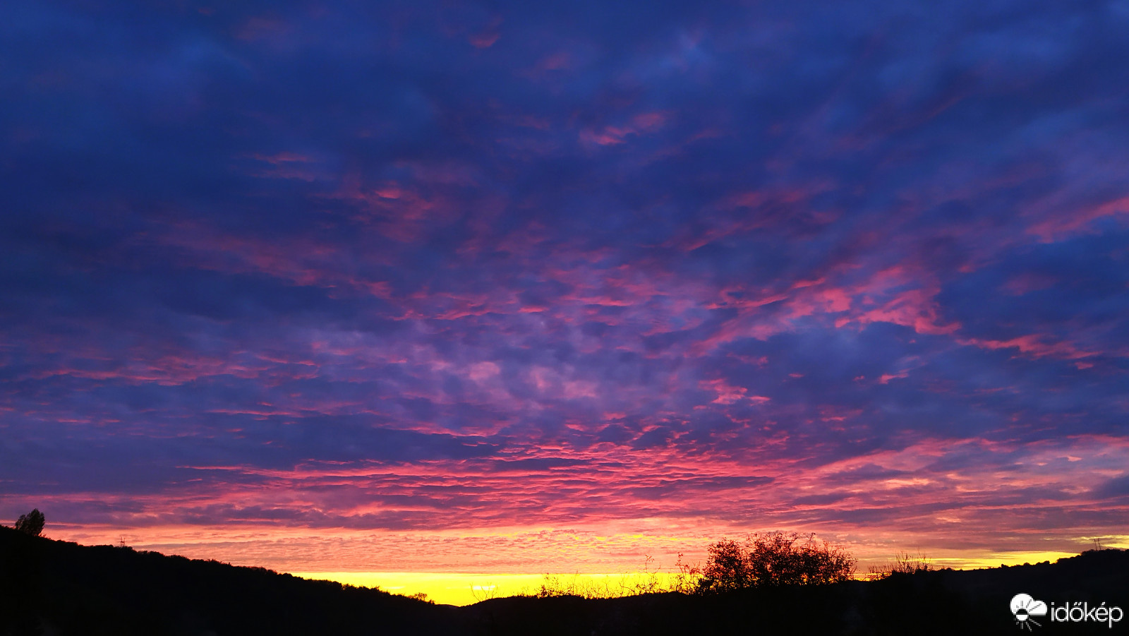 Kék és narancssárga