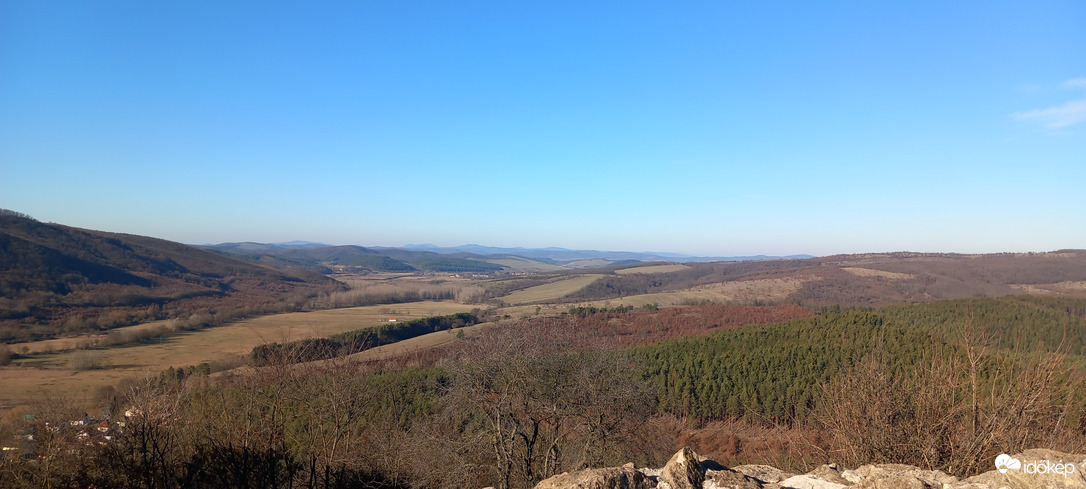 Tájkép a siroki várból 2025. december 29-én