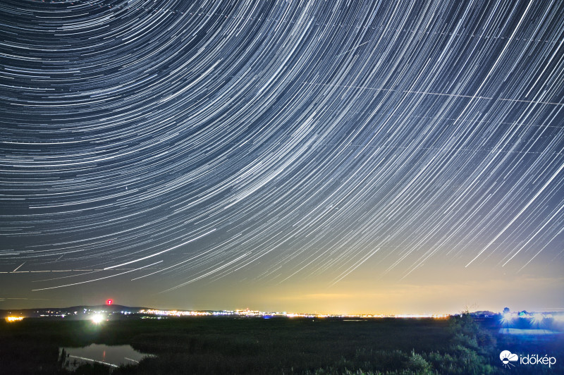 Csillagjárás és Perseidák a Velencei-tó felett