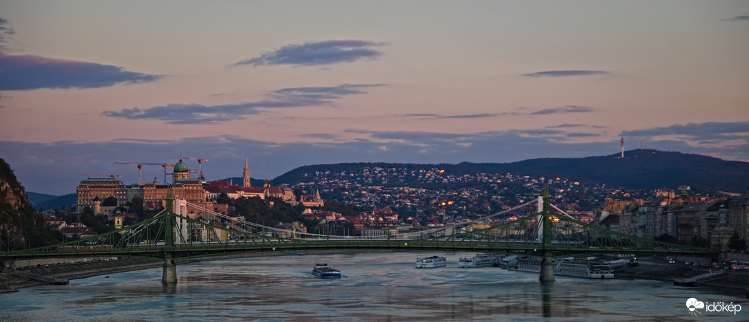 Reggeli Budapest