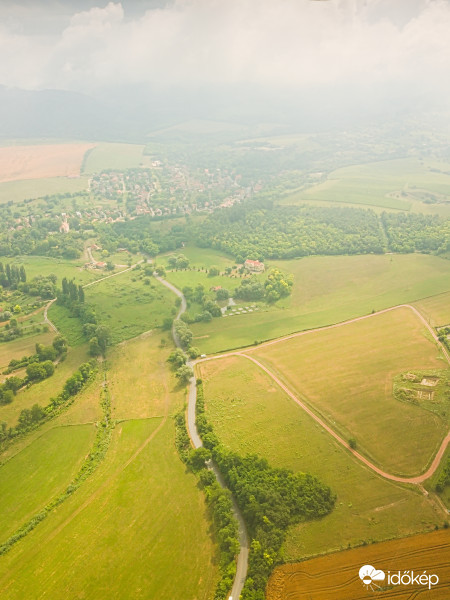 Út a faluba  (Agostyán)
