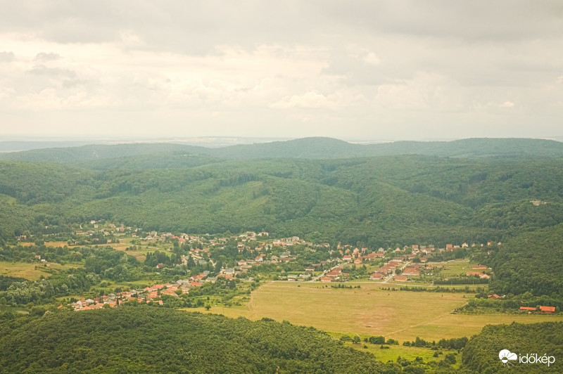 Várgesztes a magasból