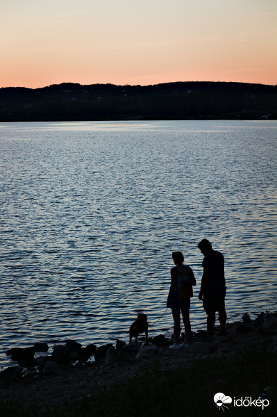 Kutyaséta a fehérvárcsurgói tározónál