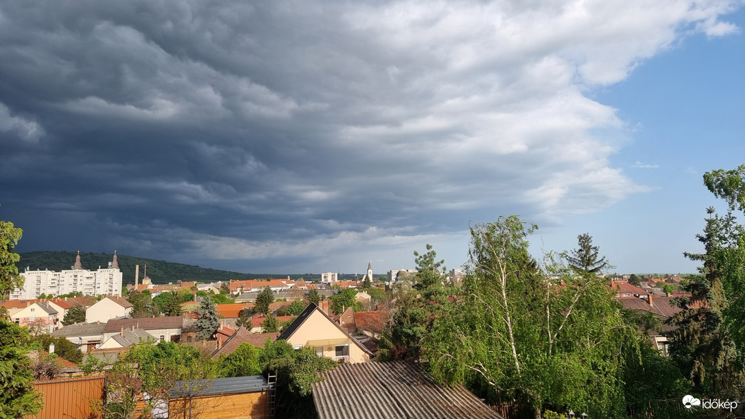 Gyöngyös