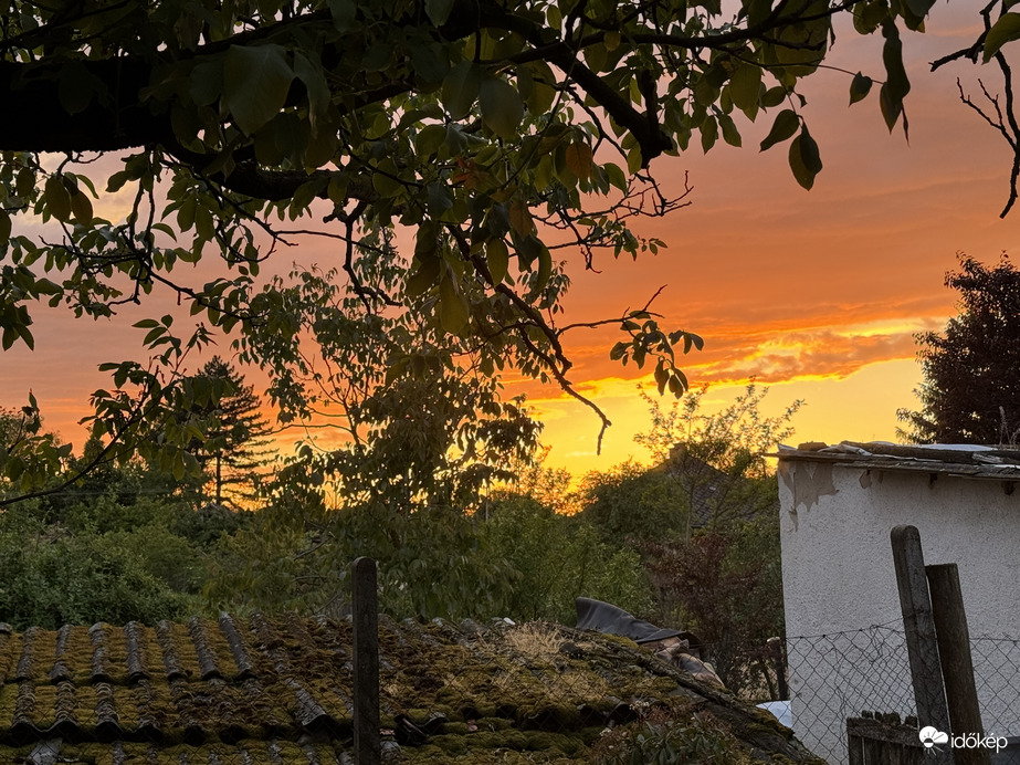 Naplemente Után 