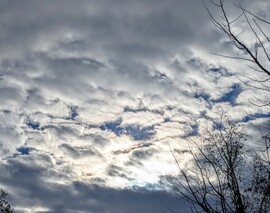 Polgárdi, erősen felhős, 