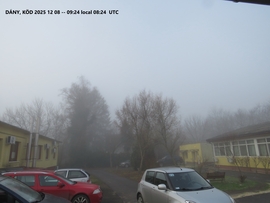 DÁNY _ LESZÁLLT A KÖD