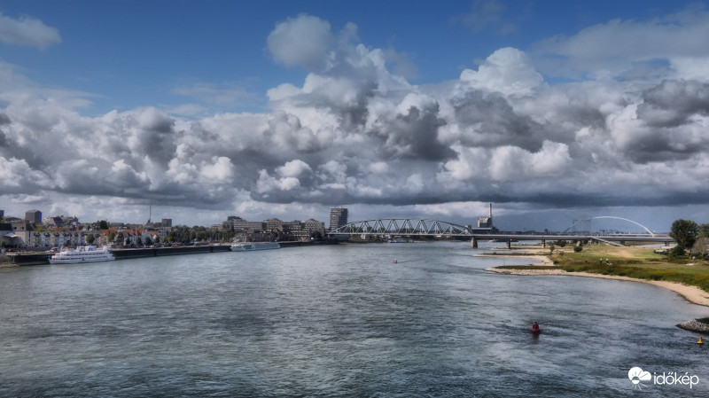 Rajna, Nijmegen